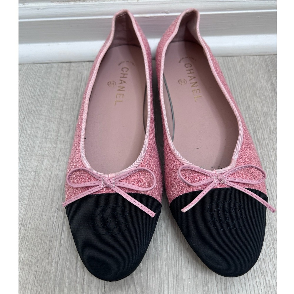 CHANEL Pink and Black Two-Tone Ballet Flats